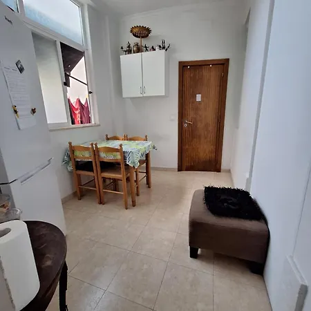 Διαμέρισμα Barato Privativo Com Casa De Banho E Areas Comuns Partilhada Com Outros